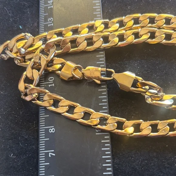 Chunky Gold Chain Necklace